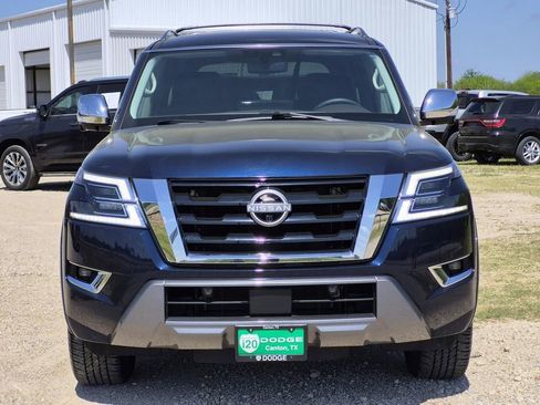 Used 2023 Nissan Armada Platinum w/ Captain's Chairs Package RWD image 3