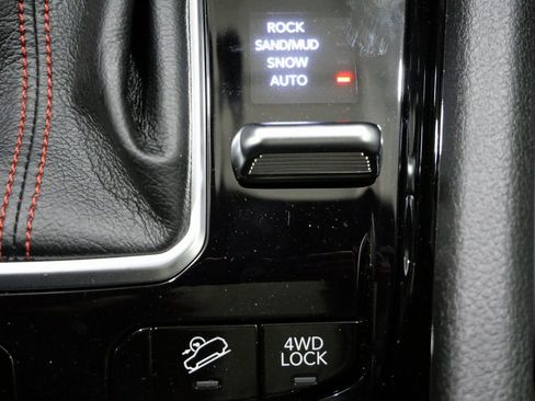 New 2026 Jeep Compass Trailhawk w/ Sun, Sound & Navigation Group image 22