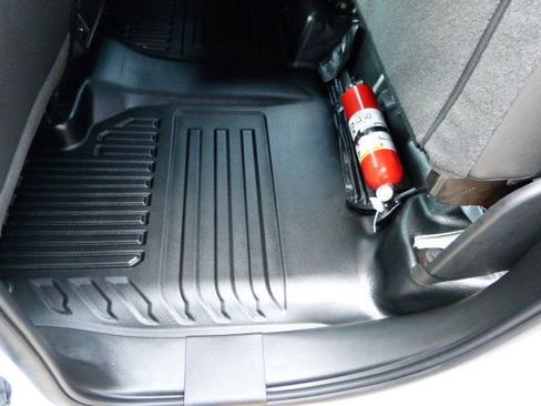 Used 2022 Chevrolet Silverado 1500 W/T w/ WT Value Package image 23