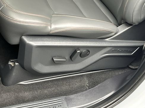 Certified 2025 Ford Expedition Active AWD/4WD image 14