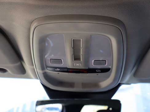 Certified 2025 Volvo V60 B5 Cross Country Plus image 29