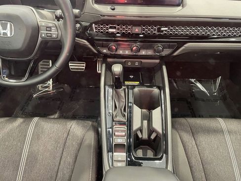 Used 2025 Honda Accord Sport image 10