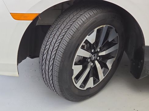 Certified 2026 Honda Odyssey EX-L image 34