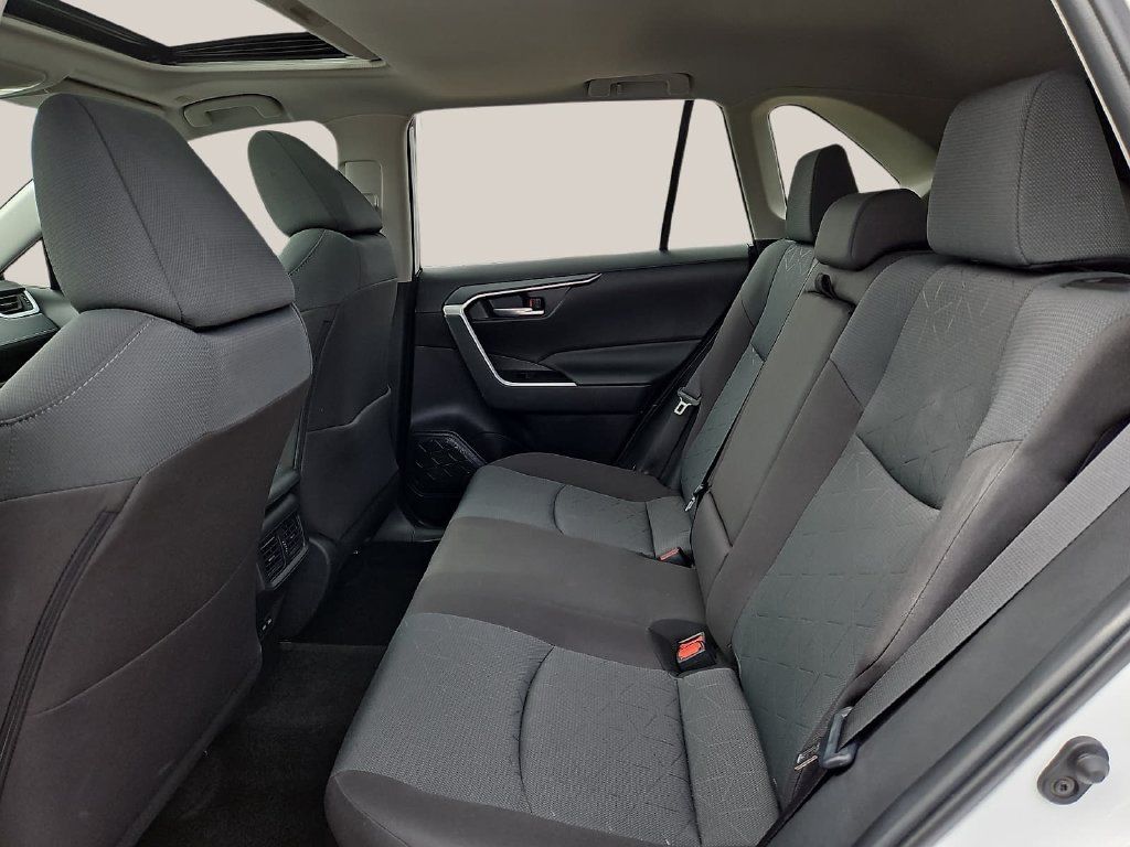 Used 2025 Toyota RAV4 XLE w/ Convenience Package AWD/4WD image 13