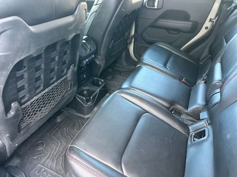 Used 2020 Jeep Gladiator Rubicon AWD/4WD image 4