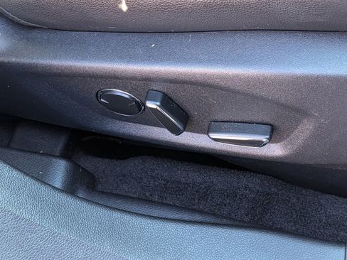 Used 2016 Ford Explorer Sport image 26