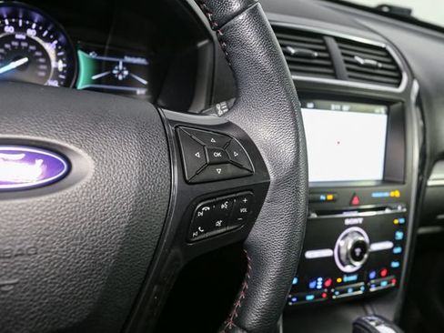 Used 2018 Ford Explorer Sport w/ Equipment Group 401A AWD/4WD image 35