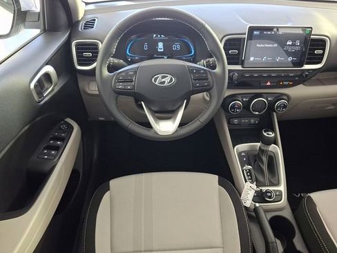 New 2026 Hyundai Venue SEL FWD image 9