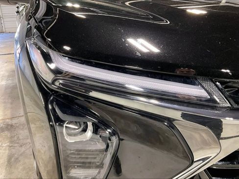 Used 2025 Chevrolet Trax RS w/ Sunroof Package image 39