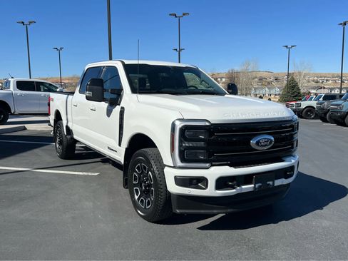 Used 2025 Ford F350 Platinum image 4