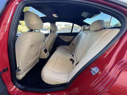 Used 2018 BMW 330i Sedan w/ Premium Package image 13