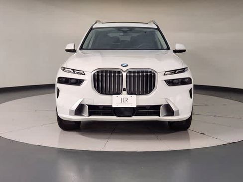 Used 2025 BMW X7 xDrive40i AWD/4WD image 14