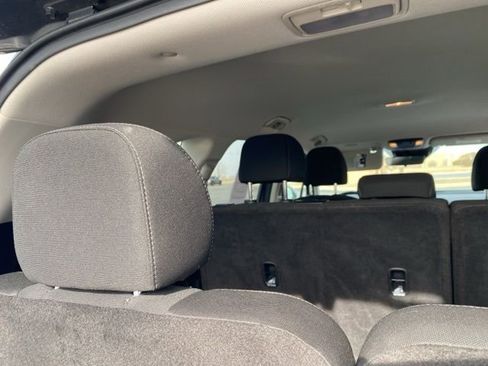 Used 2024 Kia Sorento LX image 13