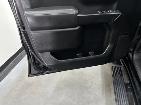 Used 2021 Chevrolet Silverado 1500 LT AWD/4WD image 40