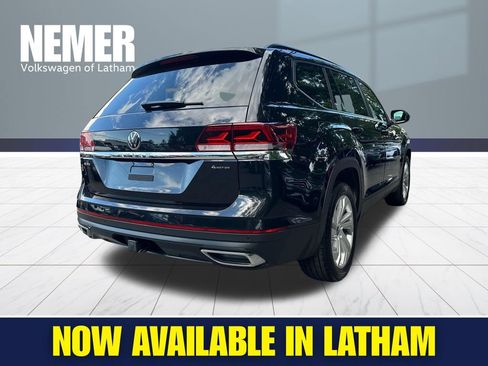 Certified 2023 Volkswagen Atlas SE w/ Panoramic Sunroof Package AWD/4WD image 4