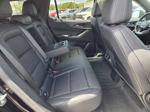 Used 2027 Chevrolet Equinox LT w/ Convenience Package II FWD image 14