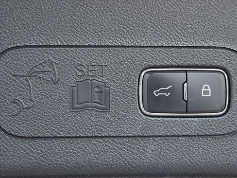Used 2023 Lincoln Aviator Reserve w/ Equipment Group 201A RWD image 19