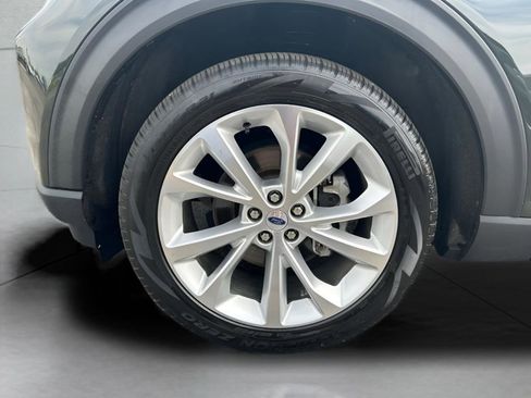 Used 2024 Ford Explorer Platinum w/ Technology Package AWD/4WD image 27