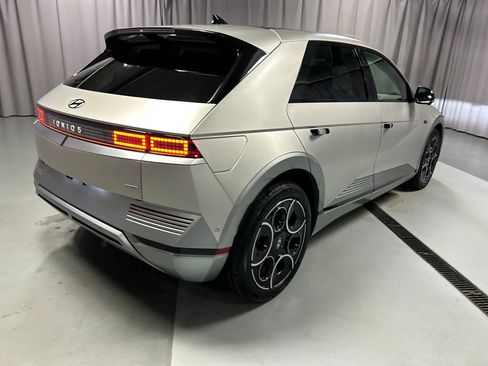 Used 2024 Hyundai Ioniq 5 Limited image 7