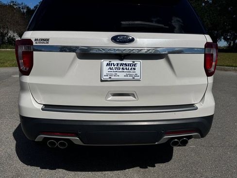 Used 2018 Ford Explorer Platinum image 4