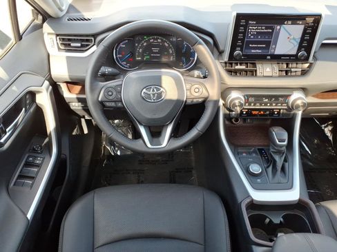 Certified 2021 Toyota RAV4 Limited w/ Limited Grade Weather Package AWD/4WD image 9
