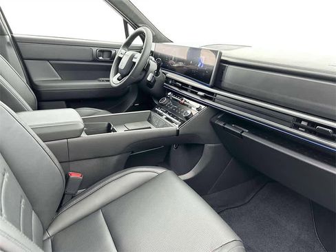 New 2025 Hyundai Santa Fe Calligraphy image 15