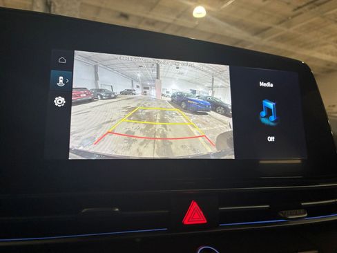 Used 2025 Hyundai Elantra SEL image 23