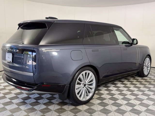 Used 2024 Land Rover Range Rover Long Wheelbase SE AWD/4WD image 8