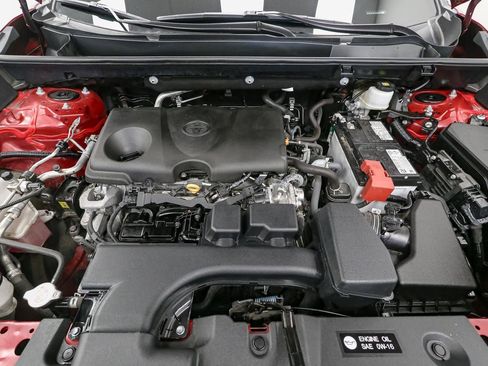 Used 2025 Toyota RAV4 XLE AWD/4WD image 13