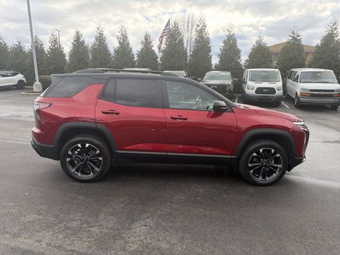 Used 2025 Chevrolet Equinox RS image 9