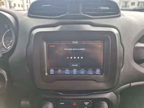 Used 2021 Jeep Renegade Sport FWD image 41
