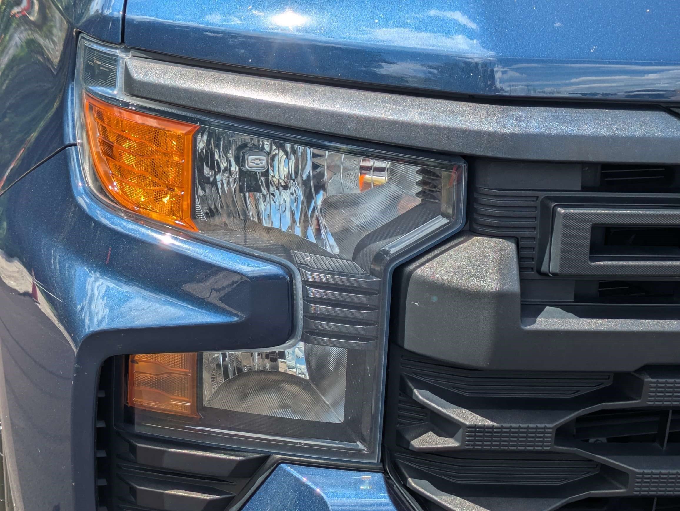 Used 2022 Chevrolet Silverado 1500 Custom RWD image 9