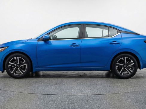 Used 2025 Nissan Sentra SV FWD image 4