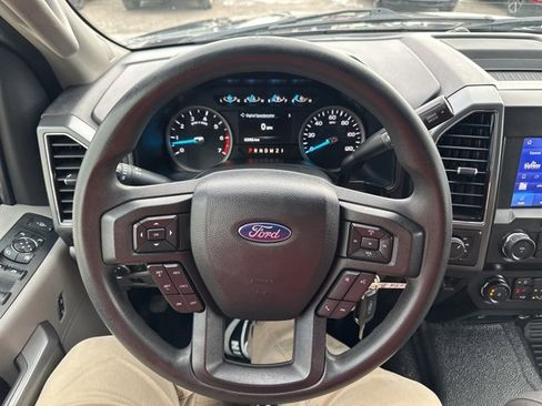 Used 2021 Ford F250 XLT w/ XLT Premium Package image 13