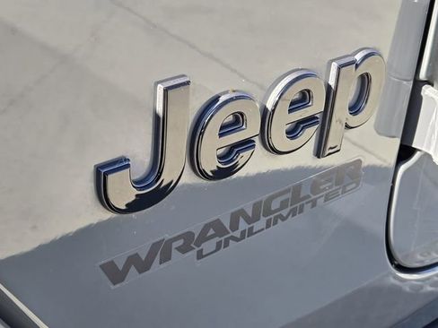 Certified 2022 Jeep Wrangler Unlimited Sahara image 10