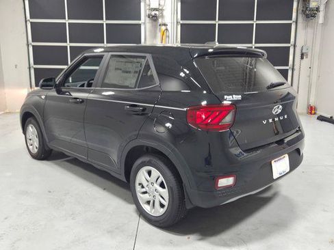 New 2026 Hyundai Venue SE FWD image 9