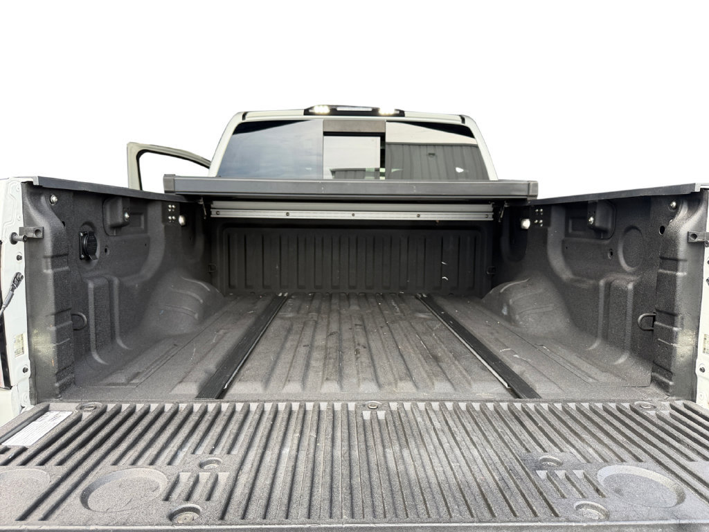 Used 2021 Nissan Titan SL w/ Moonroof Package AWD/4WD image 19
