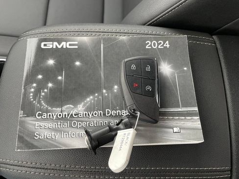 Used 2024 GMC Canyon Elevation w/ Elevation Premium Package AWD/4WD image 36