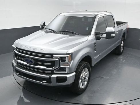 Certified 2022 Ford F350 Platinum w/ FX4 Off-Road Package image 11