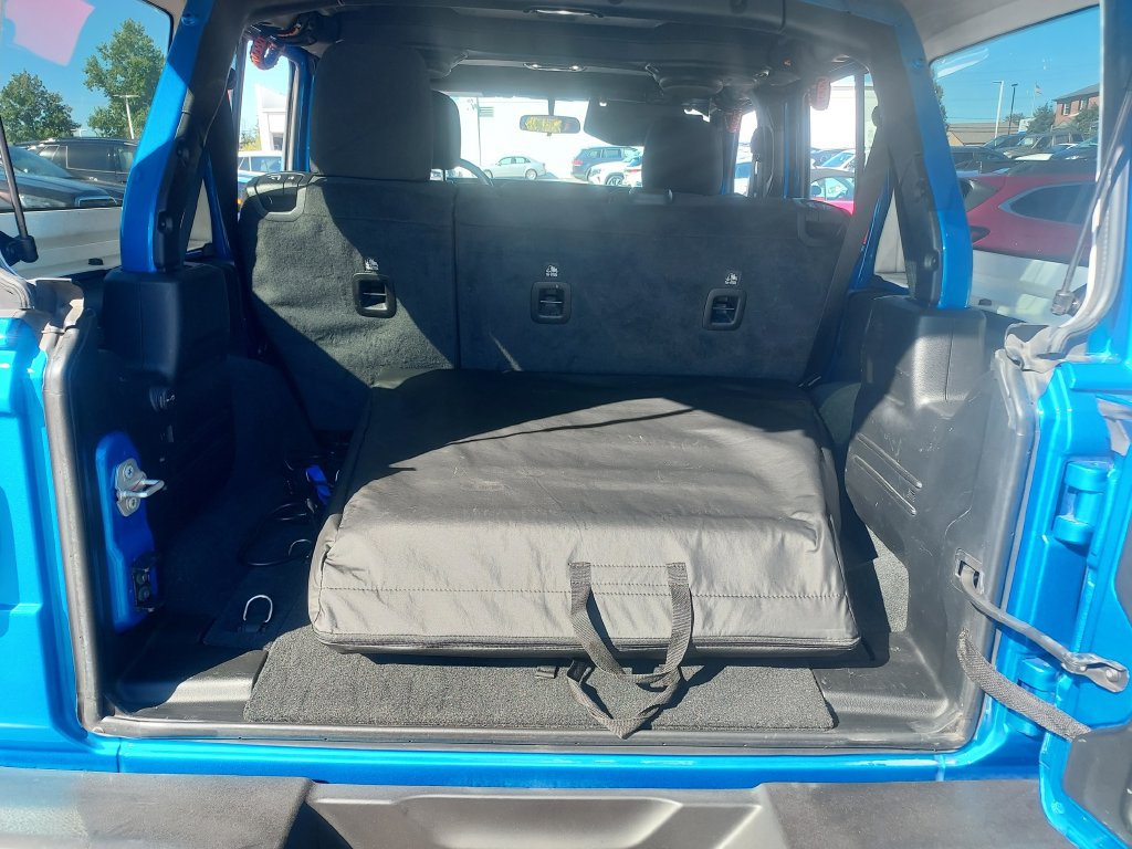 Used 2022 Jeep Wrangler Unlimited Sport AWD/4WD image 36