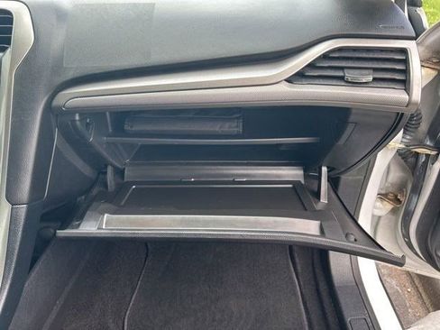 Used 2019 Ford Fusion SE image 42