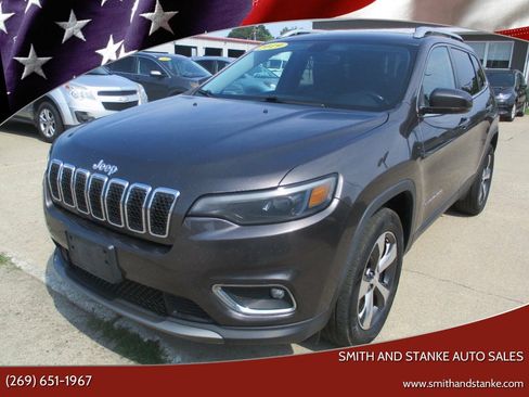 Used 2019 Jeep Cherokee Limited AWD/4WD image 1