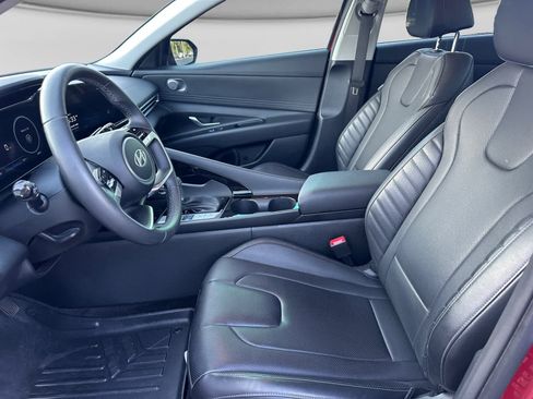 Used 2025 Hyundai Elantra Limited FWD image 10