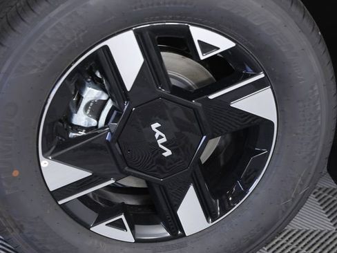 Certified 2026 Kia Sportage LX w/ LX Convenience Package FWD image 7