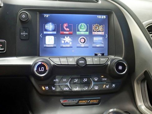 Used 2015 Chevrolet Corvette Z06 w/ 2LZ Preferred Equipment Group image 19