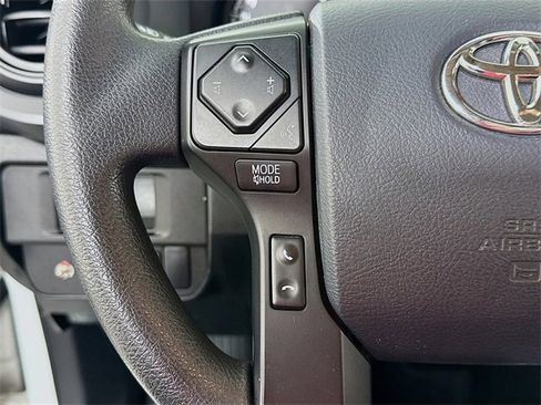 Certified 2018 Toyota Tacoma SR image 10