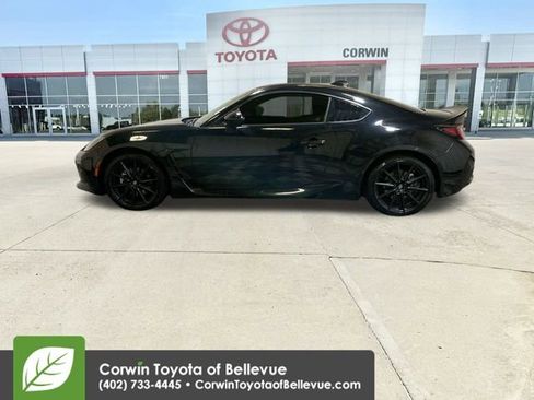 Certified 2022 Toyota GR86 Premium image 5