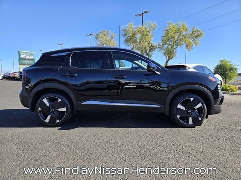 Used 2025 Nissan Kicks SR FWD image 7