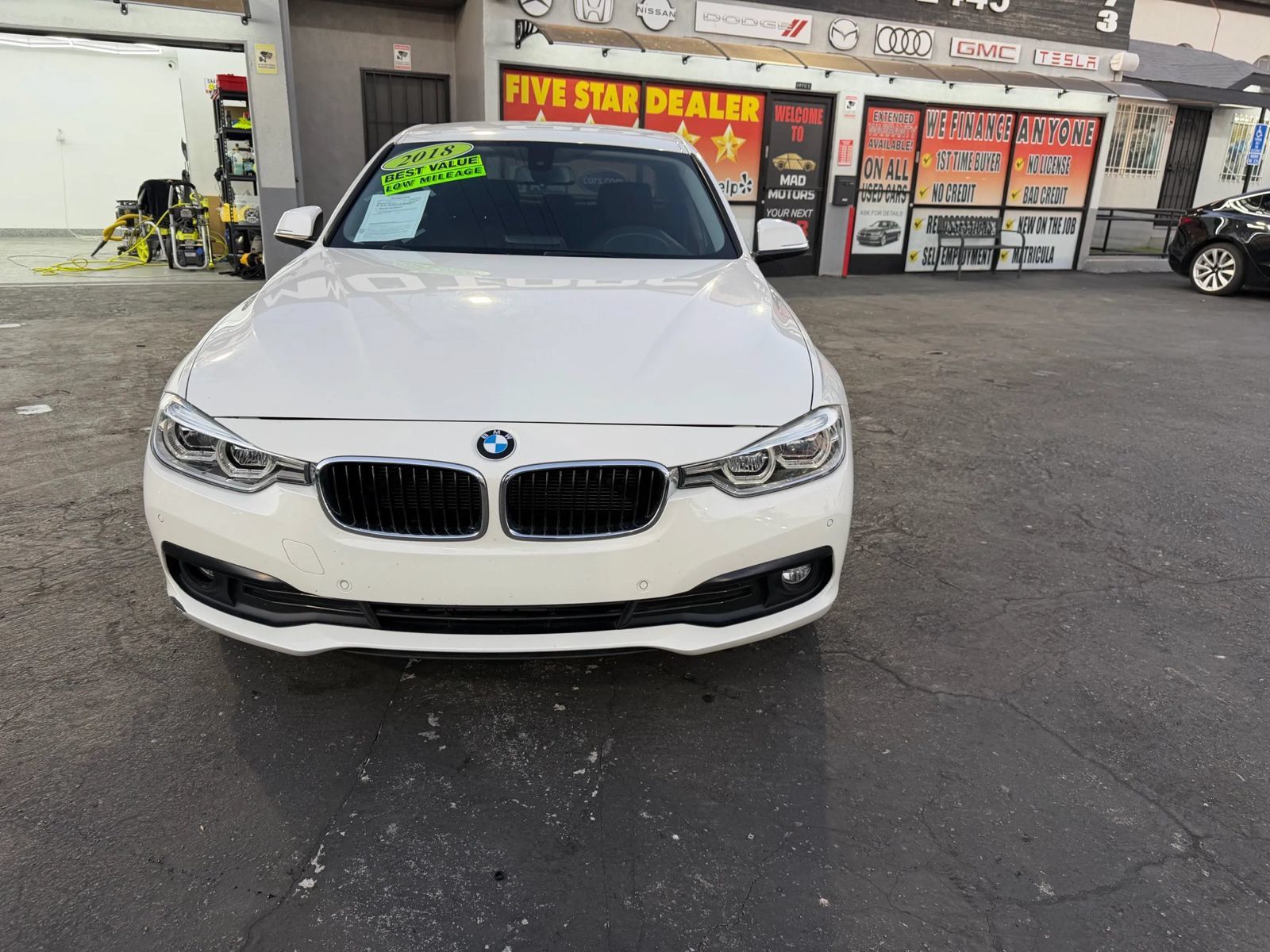 Used 2018 BMW 320i Sedan RWD image 6