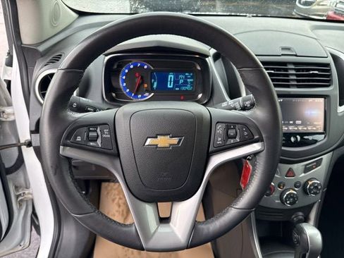Used 2016 Chevrolet Trax LT w/ LT Convenience Package FWD image 12
